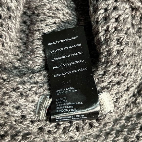 Urban Outfitters | Gray Women's Shrug Sweater | NWT! - Picture 6 of 6